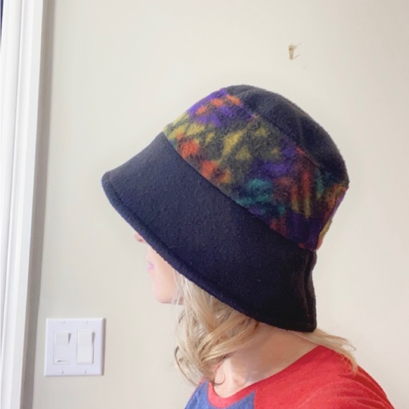 Vintage 90s Fleece Bucket Hat - Picture 14 of 14
